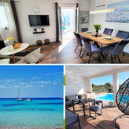 Anas Lagoon Holiday House With Pool At Azure Beach ドゥルヴェニック・マリ エクステリア 写真