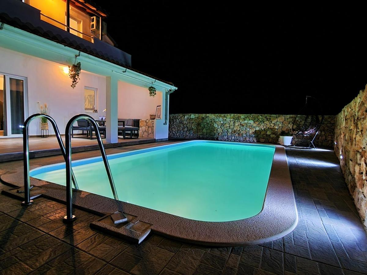 Anas Lagoon Holiday House With Pool At Azure Beach ドゥルヴェニック・マリ エクステリア 写真